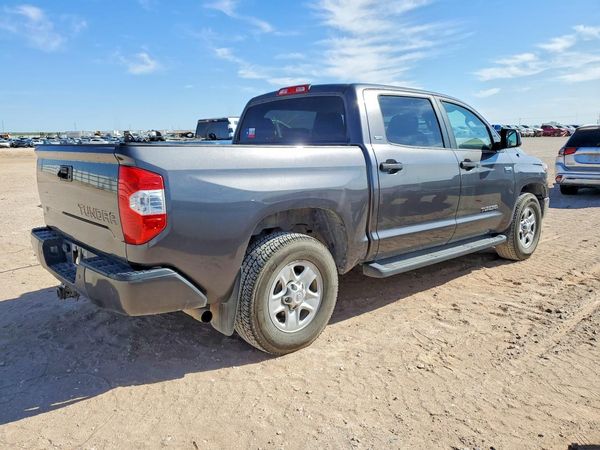 2018 TOYOTA TUNDRA SR5