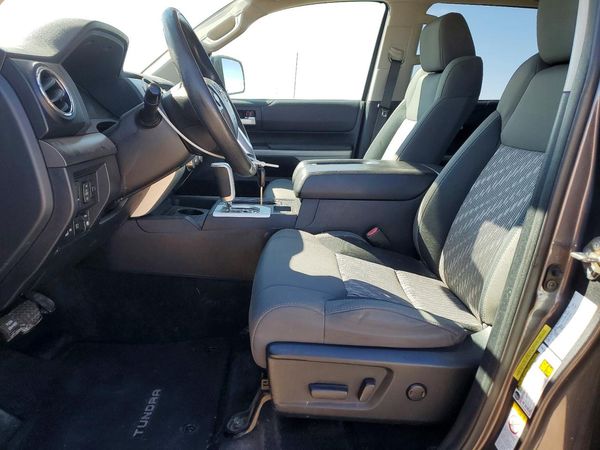 2018 TOYOTA TUNDRA SR5