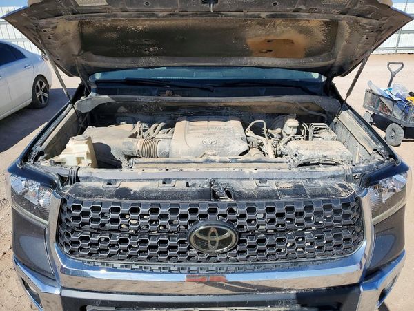 2018 TOYOTA TUNDRA SR5