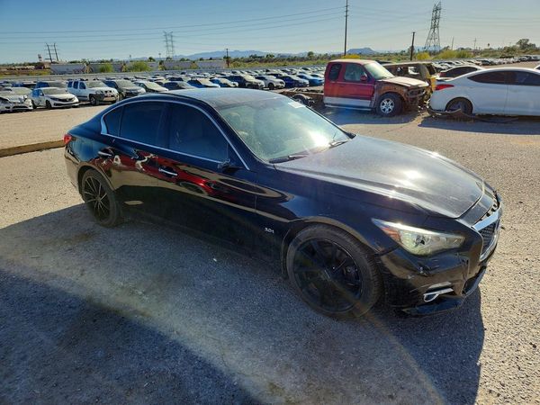 2017 INFINITI Q50