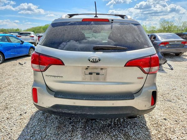 2014 KIA SORENTO