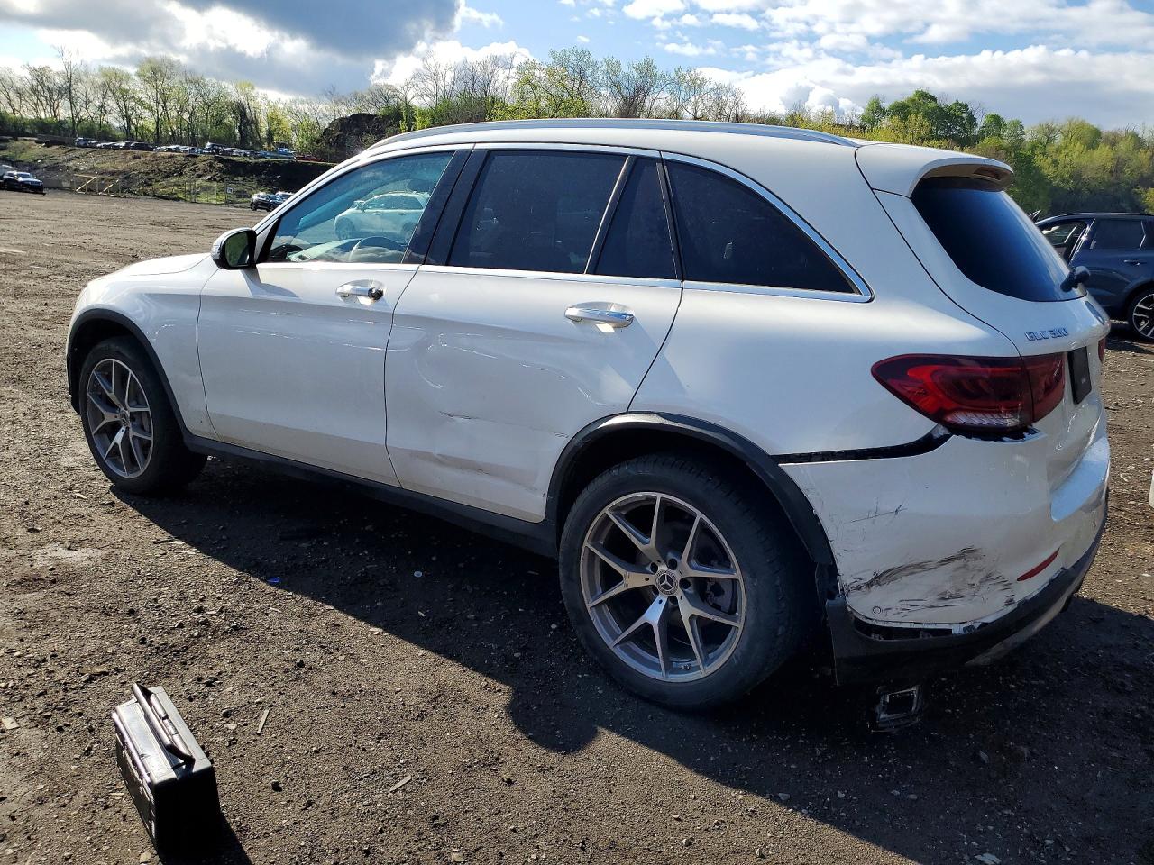 2022 MERCEDES-BENZ GLC