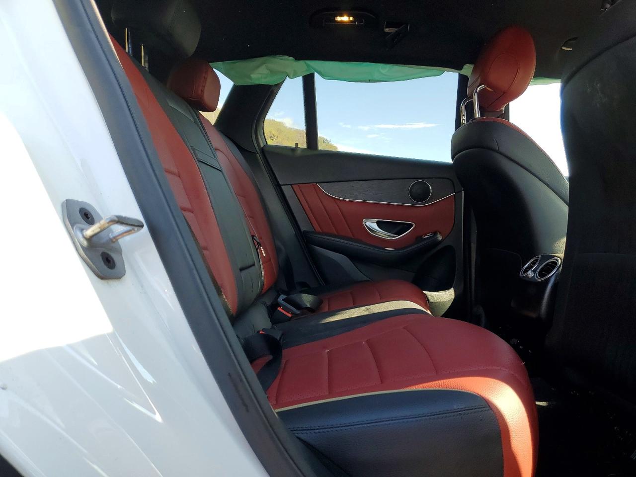 2022 MERCEDES-BENZ GLC
