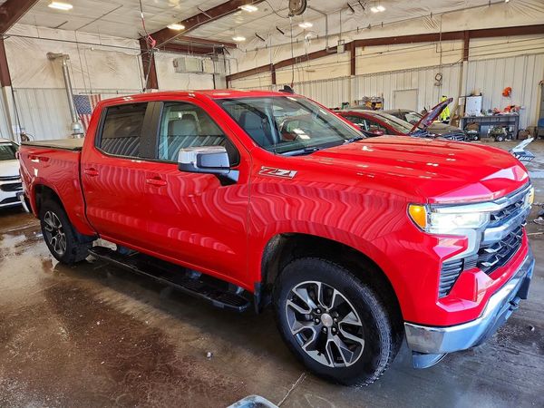 2024 CHEVROLET SILVERADO LT