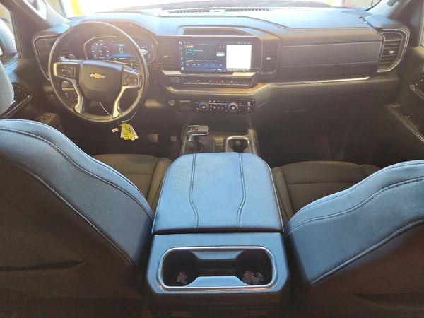 2024 CHEVROLET SILVERADO LT