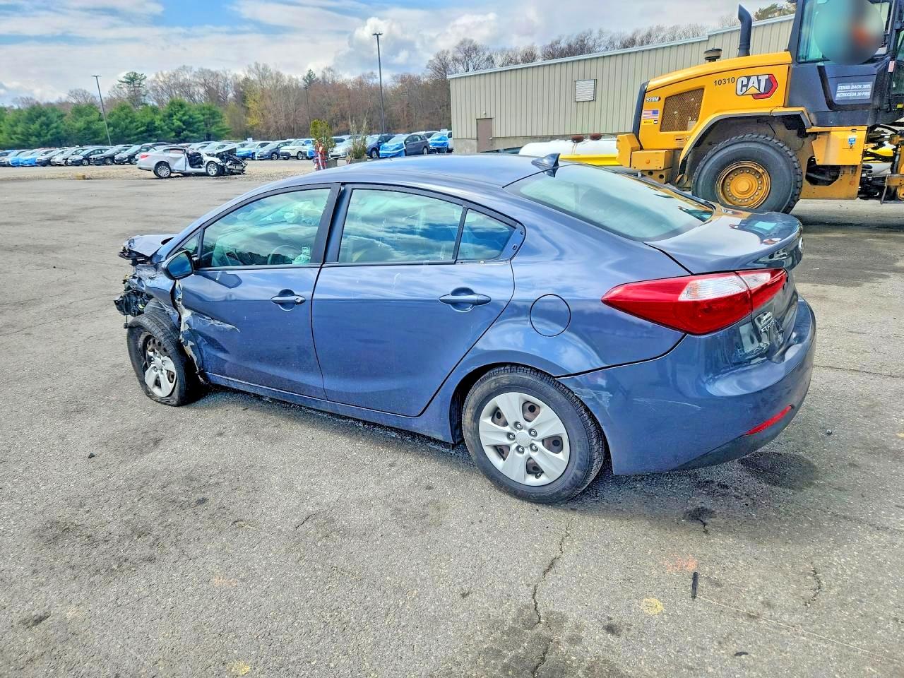 2016 KIA FORTE GL (Middle-Low Grade)
