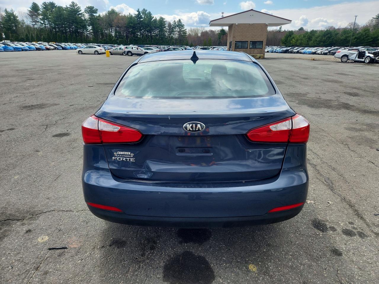 2016 KIA FORTE GL (Middle-Low Grade)