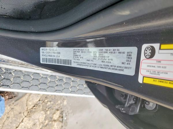 2024 RAM 1500 LARAMIE CREW CAB 4X4