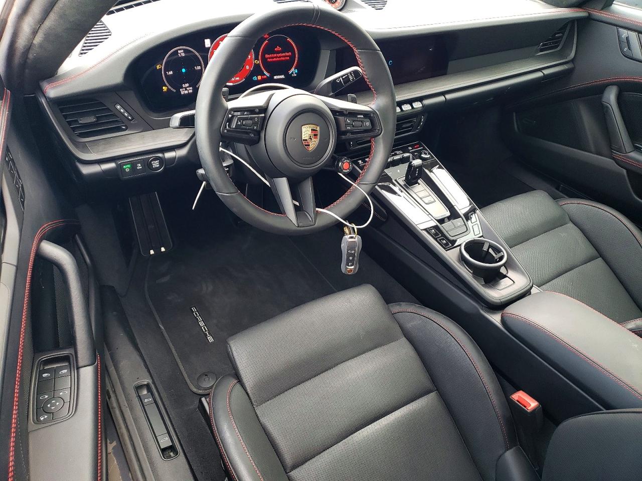 2025 PORSCHE 911