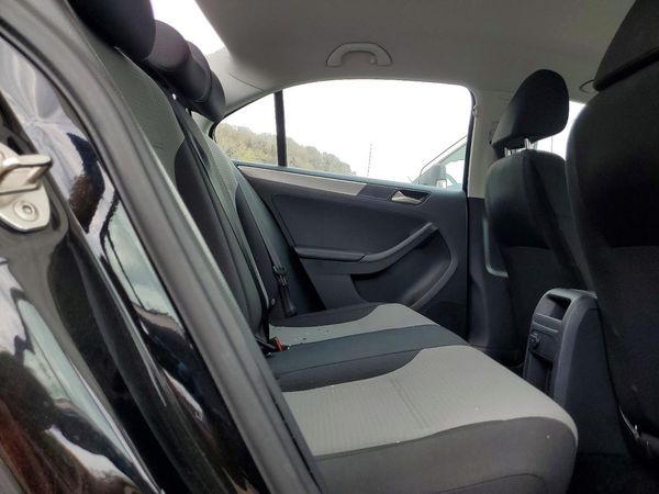 2017 VOLKSWAGEN JETTA