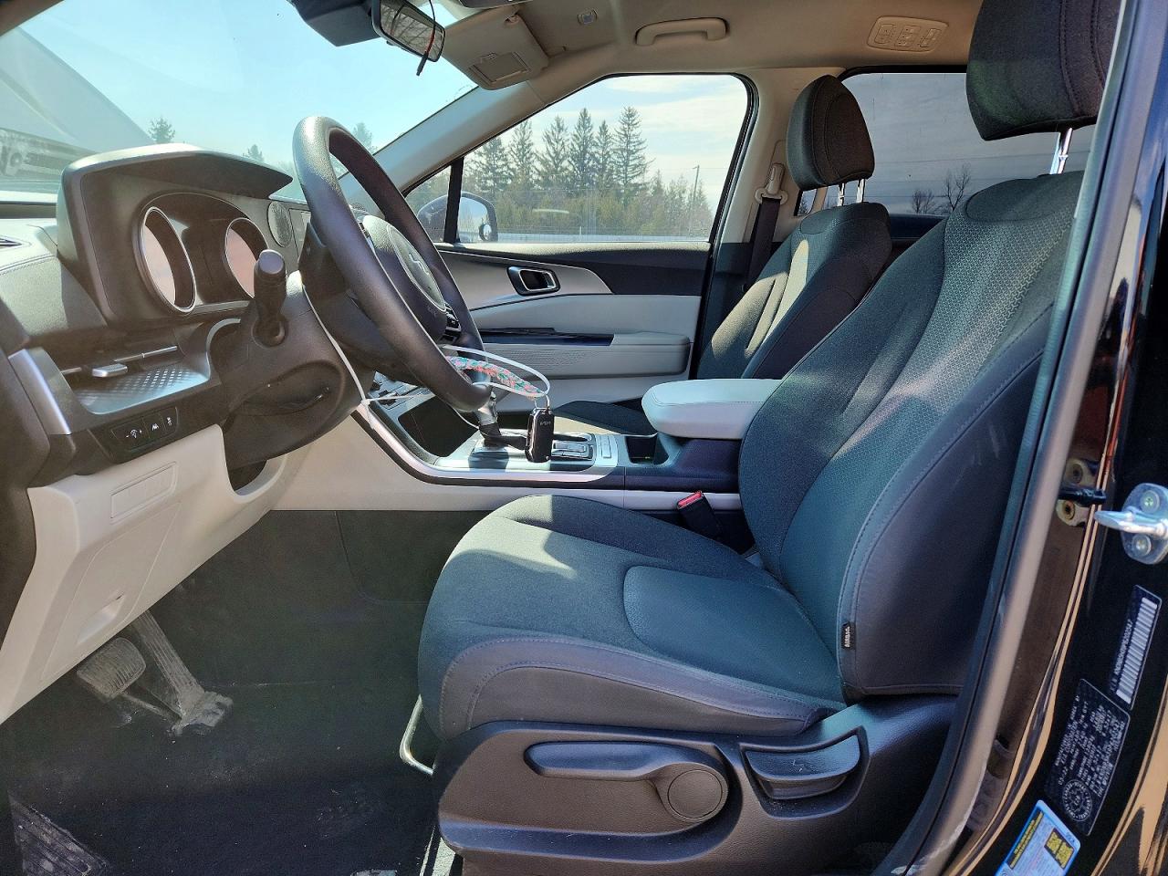 2023 KIA CARNIVAL LX LX, LX Seat Package