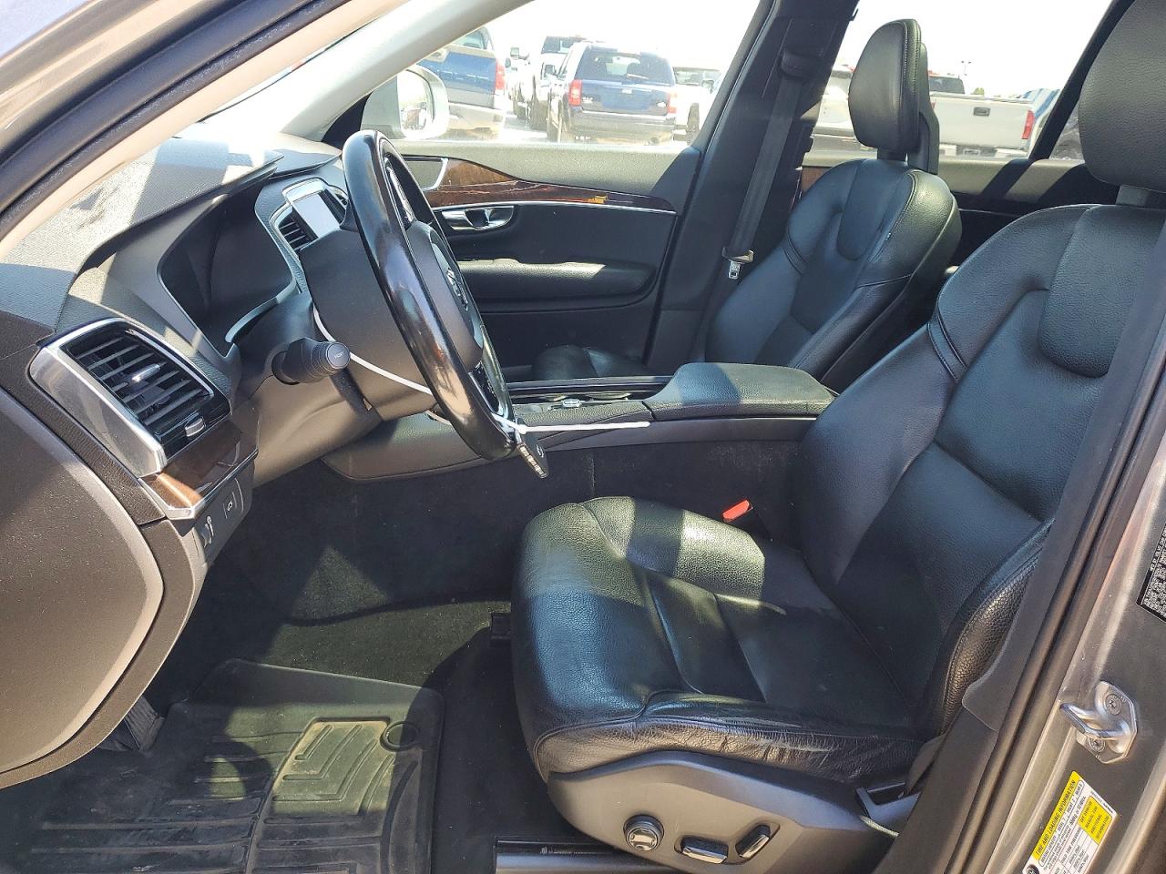 2016 VOLVO XC90 SV42 Momentum