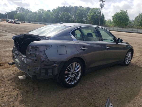 2021 INFINITI Q50 LUXE