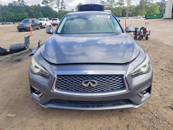 2021 INFINITI Q50 LUXE