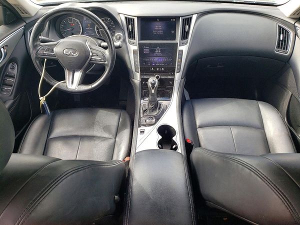 2021 INFINITI Q50 LUXE