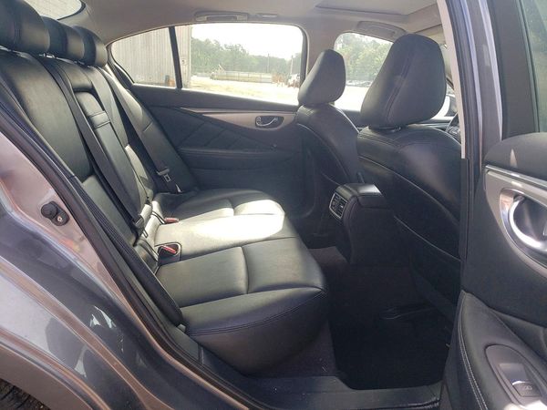 2021 INFINITI Q50 LUXE