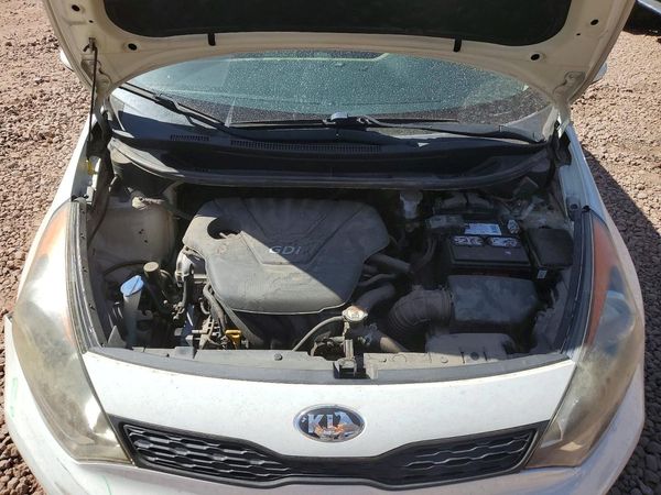 2015 KIA RIO GL - Middle-low