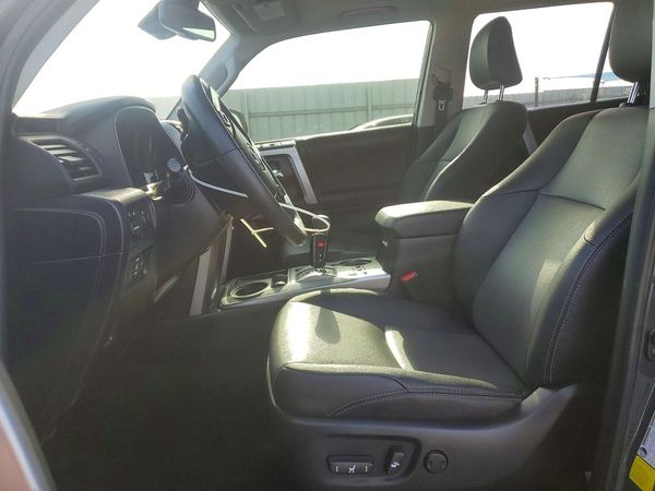 2024 TOYOTA 4RUNNER SR5 Prem