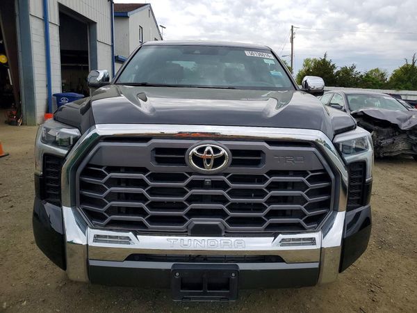 2023 TOYOTA TUNDRA