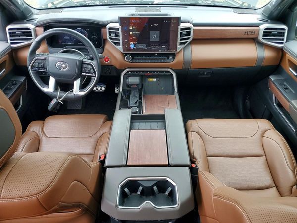 2023 TOYOTA TUNDRA