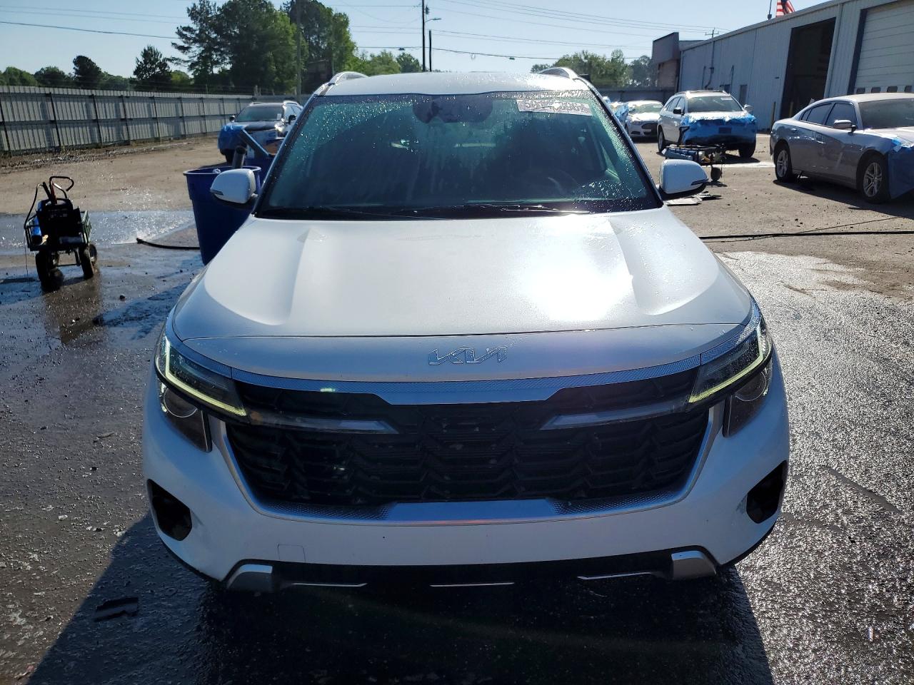 2024 KIA SELTOS EX
