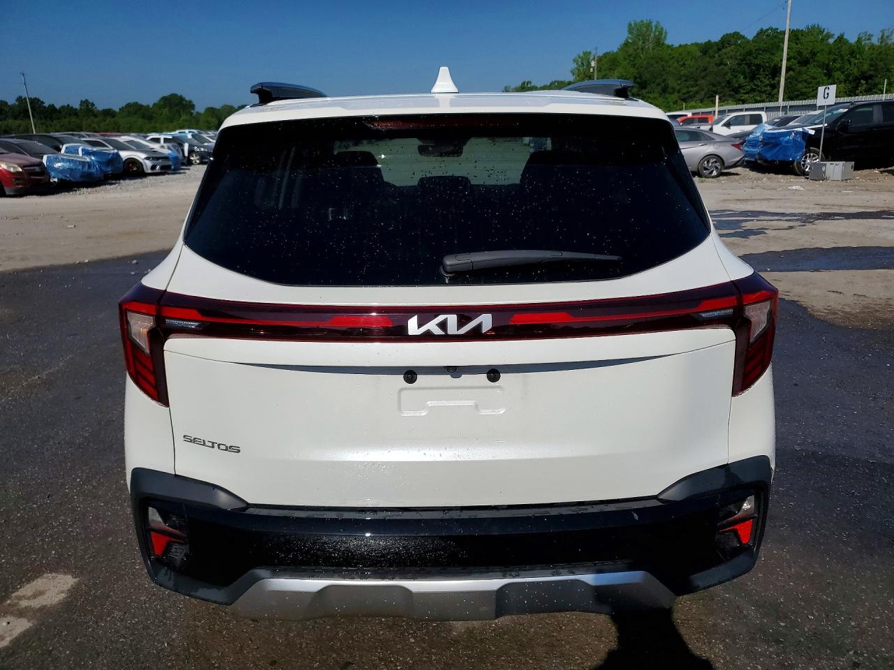 2024 KIA SELTOS EX