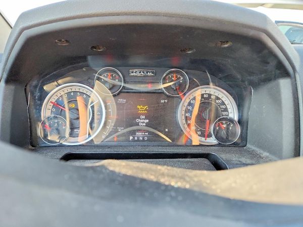 2013 RAM 1500 SLT QUAD CAB 4X4