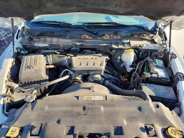 2013 RAM 1500 SLT QUAD CAB 4X4