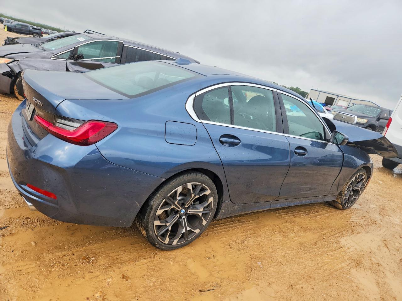 2025 BMW 330XI xDrive