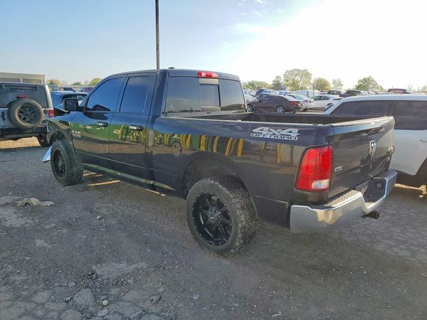 2017 RAM 1500 SLT