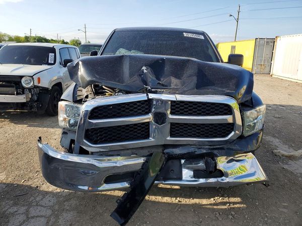 2017 RAM 1500 SLT