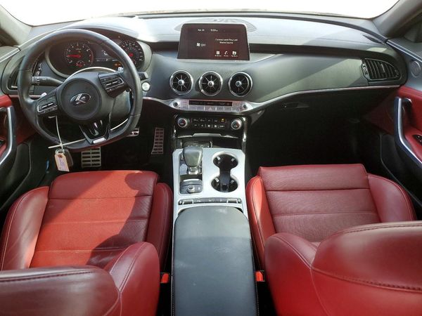 2019 KIA STINGER