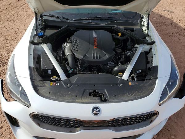 2019 KIA STINGER