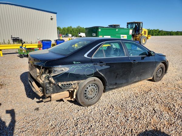 2016 TOYOTA CAMRY