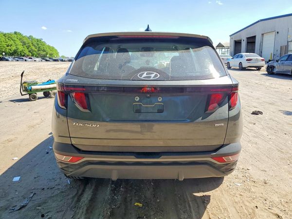 2022 HYUNDAI TUCSON SE