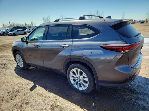 2024 TOYOTA HIGHLANDER