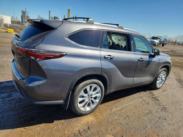 2024 TOYOTA HIGHLANDER
