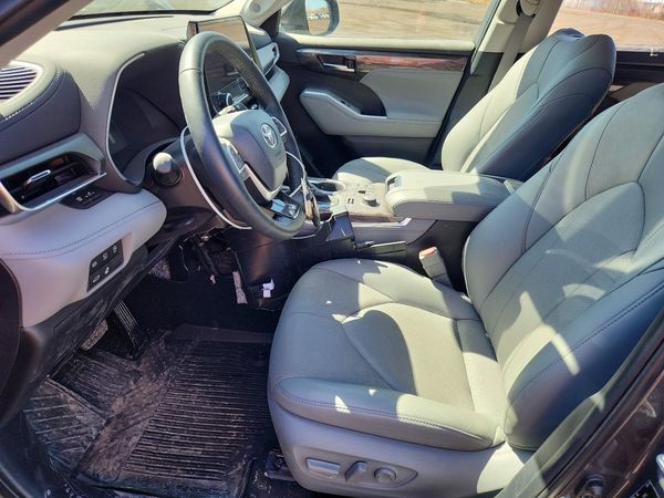 2024 TOYOTA HIGHLANDER