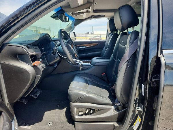 2016 CADILLAC ESCALADE Luxury
