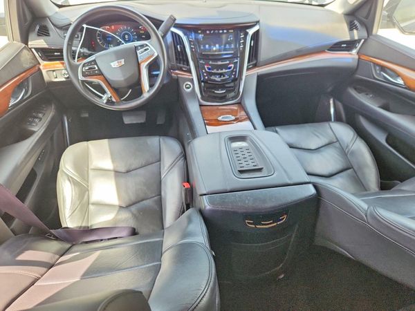 2016 CADILLAC ESCALADE Luxury