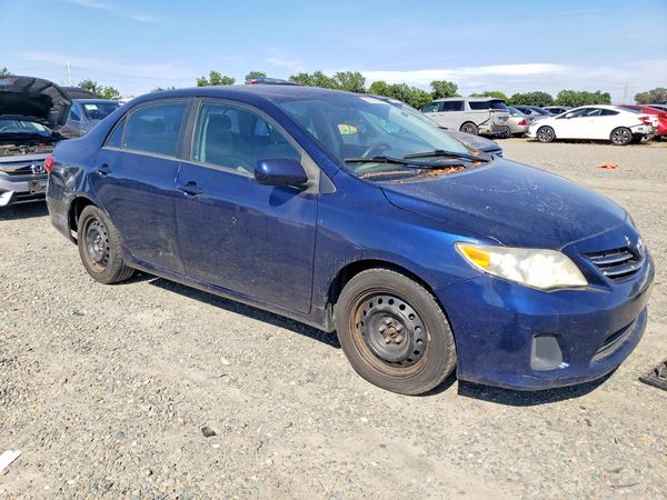 2013 TOYOTA COROLLA