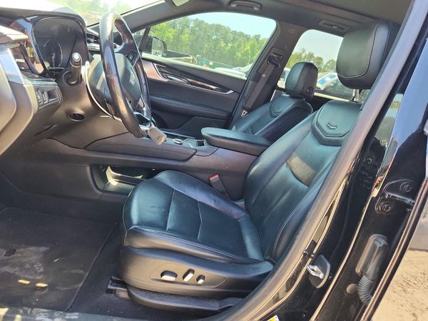 2021 CADILLAC XT6