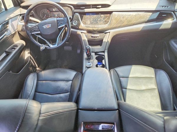 2021 CADILLAC XT6