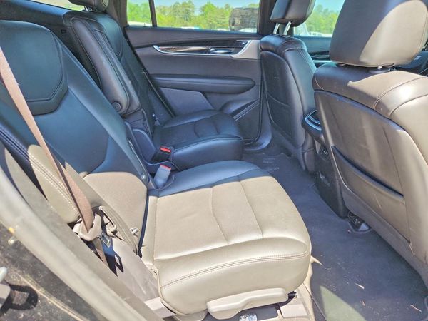 2021 CADILLAC XT6
