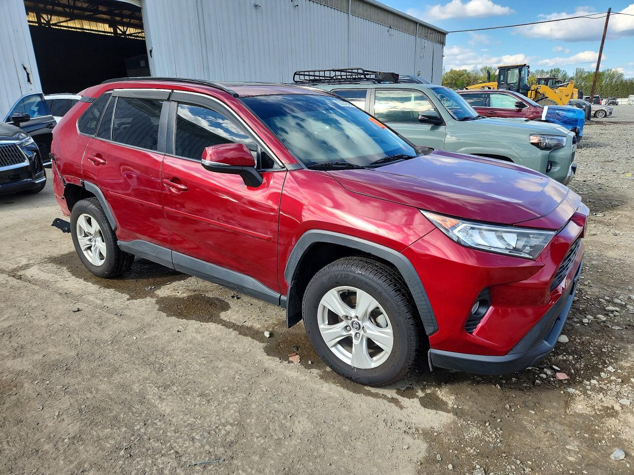 2020 TOYOTA RAV4 XLE