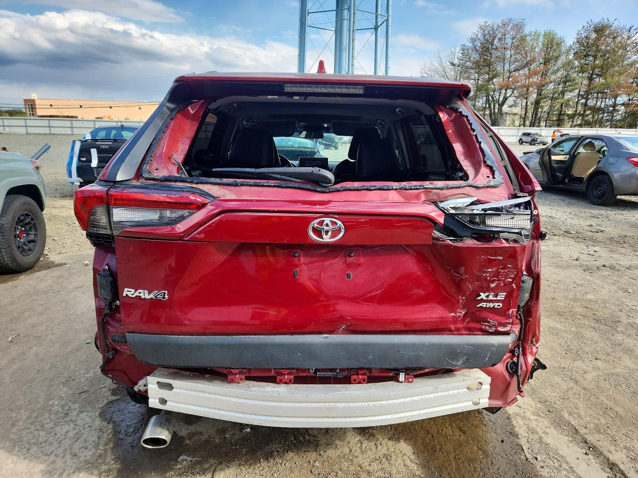 2020 TOYOTA RAV4 XLE