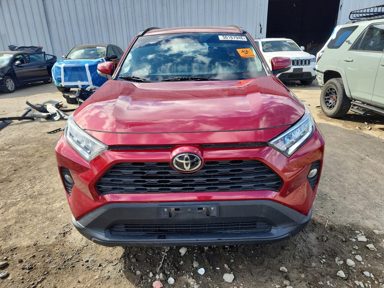 2020 TOYOTA RAV4 XLE