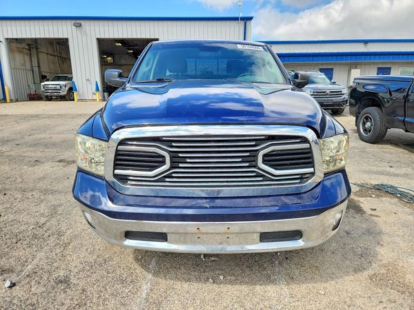 2013 RAM 1500 SLT