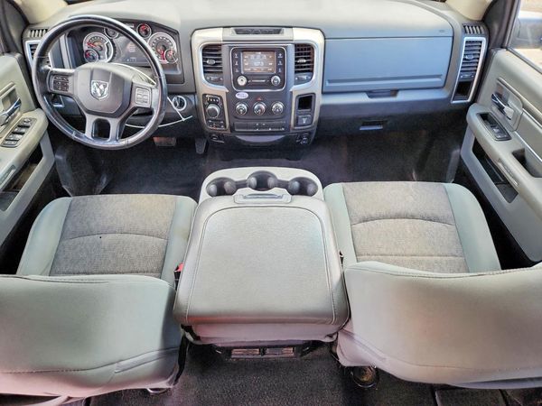2013 RAM 1500 SLT