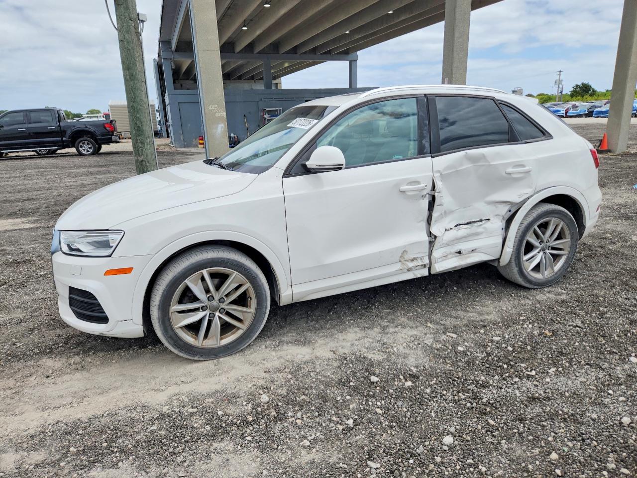 2017 AUDI Q3